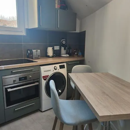Cosy, Central Et Convivial Appartement *